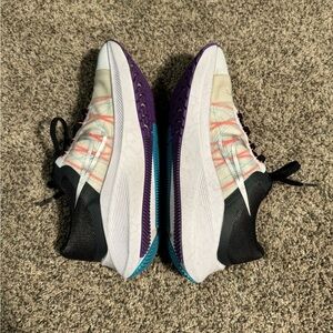 NIKE WMNS ZOOM WINFLO 8 WHITE/METALLIC SILVER/BLCK [CW3421 103] US WMN S…